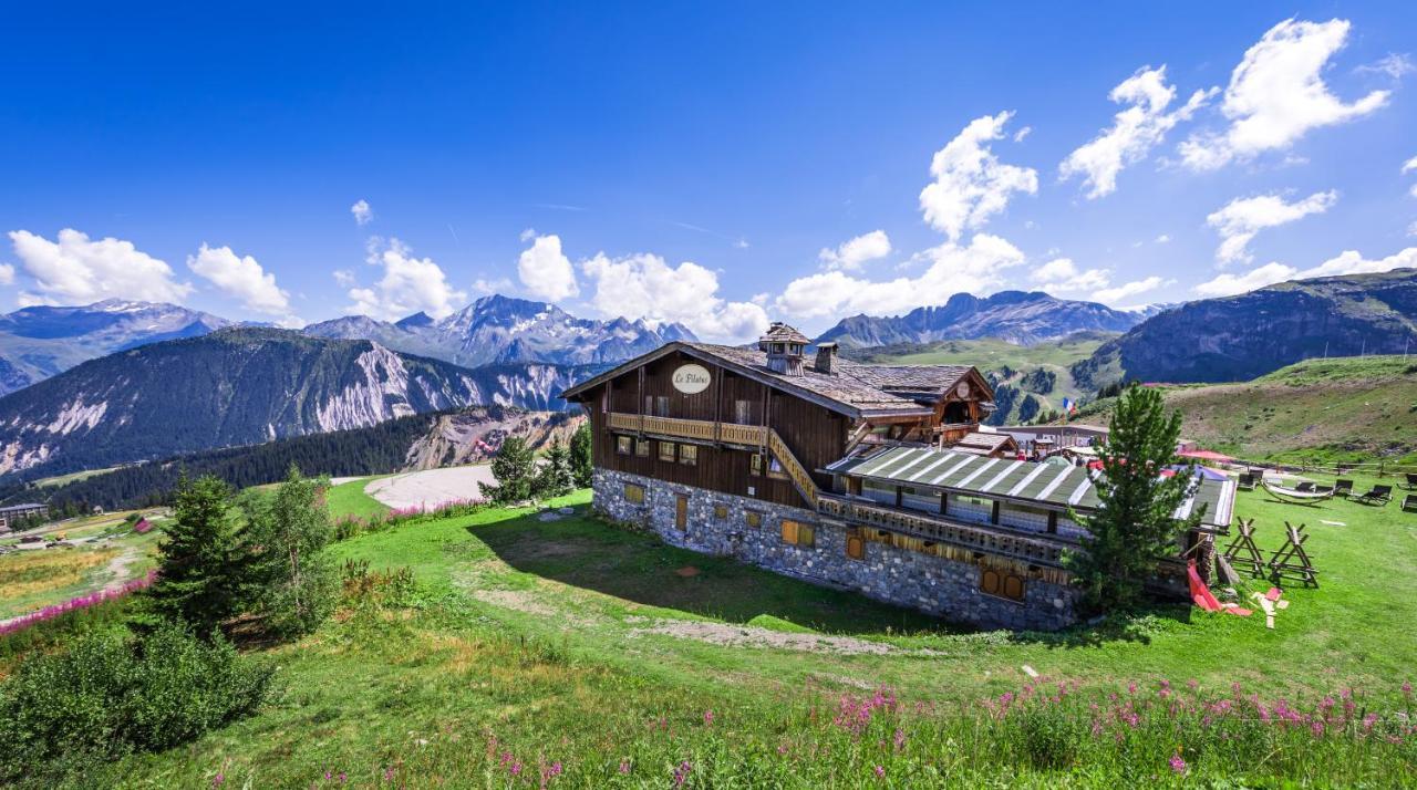 Hôtel 3 étoiles -Restaurant Le Pilatus Courchevel Extérieur photo