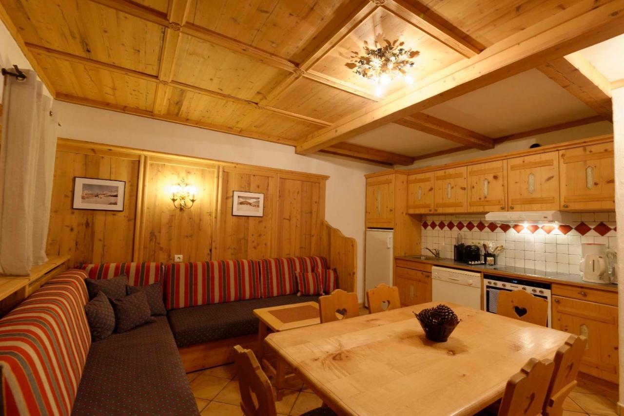 Hôtel 3 étoiles -Restaurant Le Pilatus Courchevel Extérieur photo